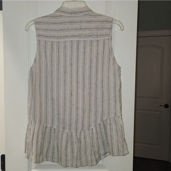 Tahari Linen Ruffle Sleeveless Blouse - Picture 10 of 12